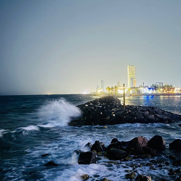 Foto diambil di Jeddah Waterfront (JW) oleh ︎ pada 5/13/2024