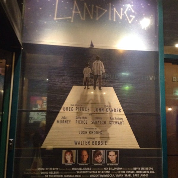 11/5/2013にMarcus W.がVineyard Theatreで撮った写真