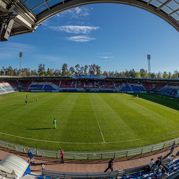 Foto diambil di Saturn Stadium oleh Alexey P. pada 5/10/2021