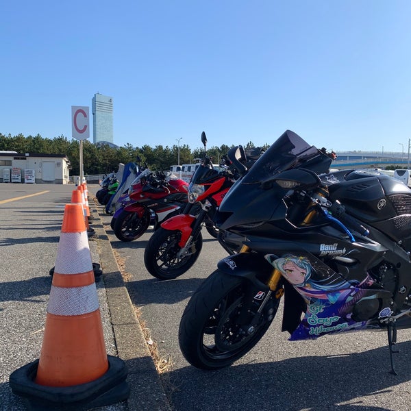 Fotos Em 幕張メッセ駐車場 P1 Estacionamento Em 千葉市