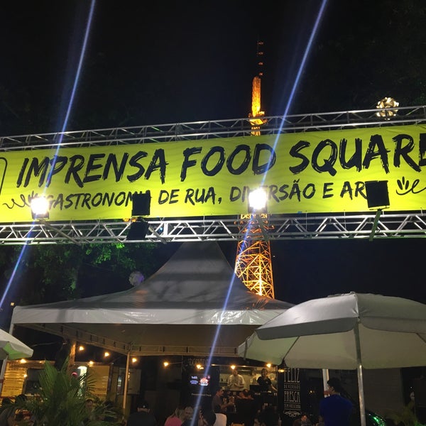 Photo prise au Imprensa Food Square par Rita S. le3/11/2017