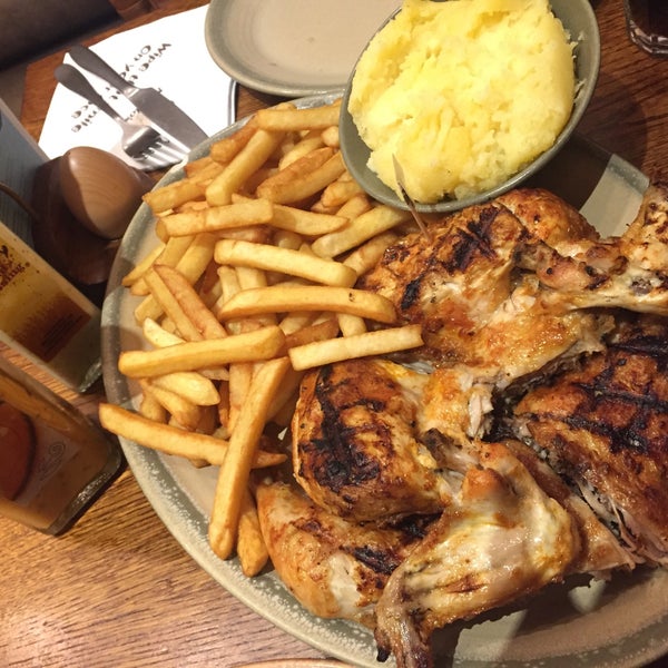 Photo taken at Nando&#39;s by Cansu K. on 12/28/2016