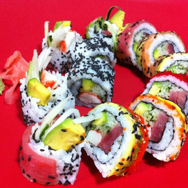 Foto scattata a Akikomo Sushi da Restaurante A. il 2/16/2014