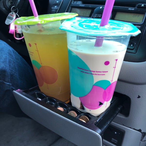 Balls bubble tea красноярск. Yoyo coconut напиток. Бабл ти с тапиокой. Bubble tea bar красноярск. Bubble чай.
