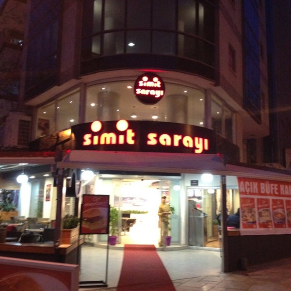 Photo taken at Simit Sarayı by TRKN S. on 1/3/2013