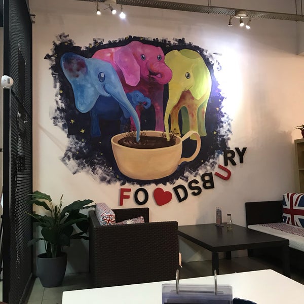 Foto tomada en Foodsbury Cafe  por MOHD R. el 6/22/2019