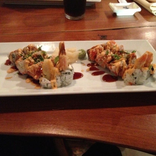 Das Foto wurde bei Oishi Japanese Restaurant von Rick S. am 2/12/2013 aufgenommen