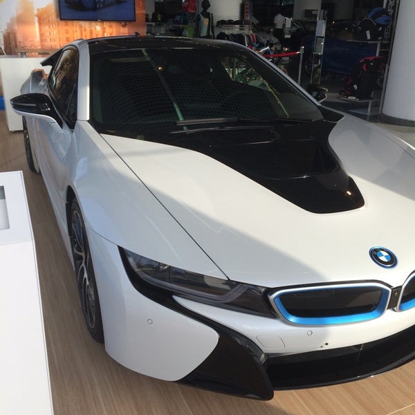 BMW В Абу Даби