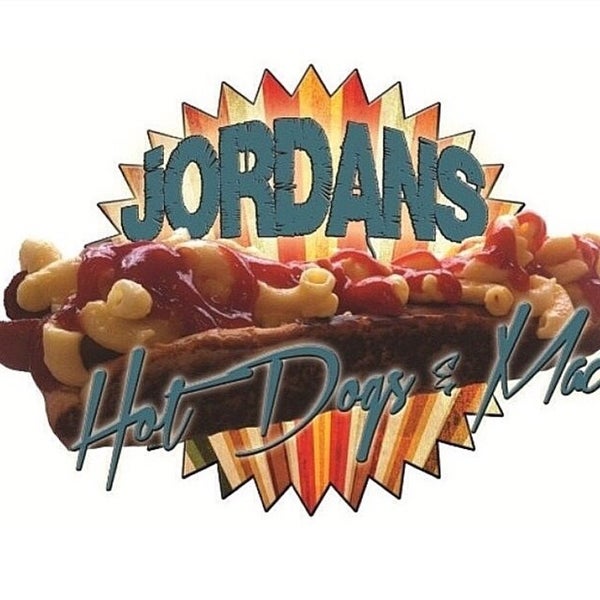 รูปภาพถ่ายที่ Jordans Hot Dogs &amp; Mac โดย Hotdogs M. เมื่อ 6/11/2015