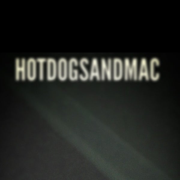 รูปภาพถ่ายที่ Jordans Hot Dogs &amp; Mac โดย Hotdogs M. เมื่อ 6/20/2015