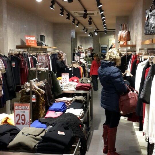 Photos at Adl mağazas'ı - Boutique
