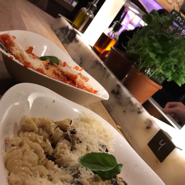 Photo taken at Vapiano by Anesa H. on 11/11/2018