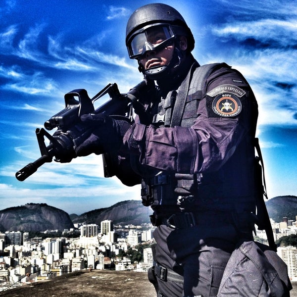 Foto tomada en Batalhão de Operações Policiais Especiais (BOPE)  por Rodrigo M. el 6/13/2013