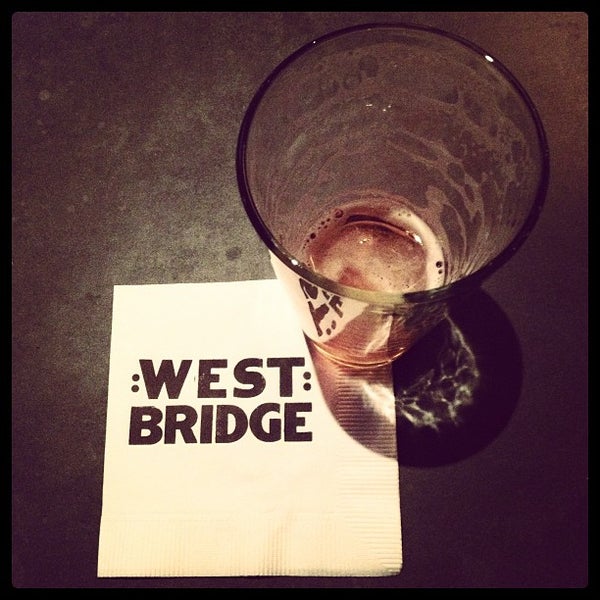 Foto tirada no(a) West Bridge por corey b. em 1/7/2013