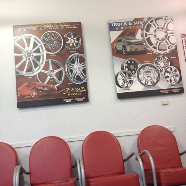 Discount Tire Automotive Repair Shop in Eugene