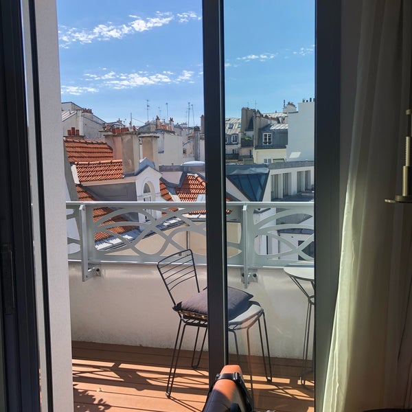 Das Foto wurde bei Renaissance Paris Republique Hotel von Greg David am 6/2/2019 aufgenommen