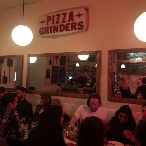 3/24/2019 tarihinde Greg Davidziyaretçi tarafından Archie&#39;s Bar and Pizza'de çekilen fotoğraf