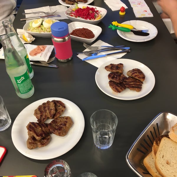 Köfteci Yusuf Cevizli Cevizli Mah. Zuhal Cad. Ritim İstanbul