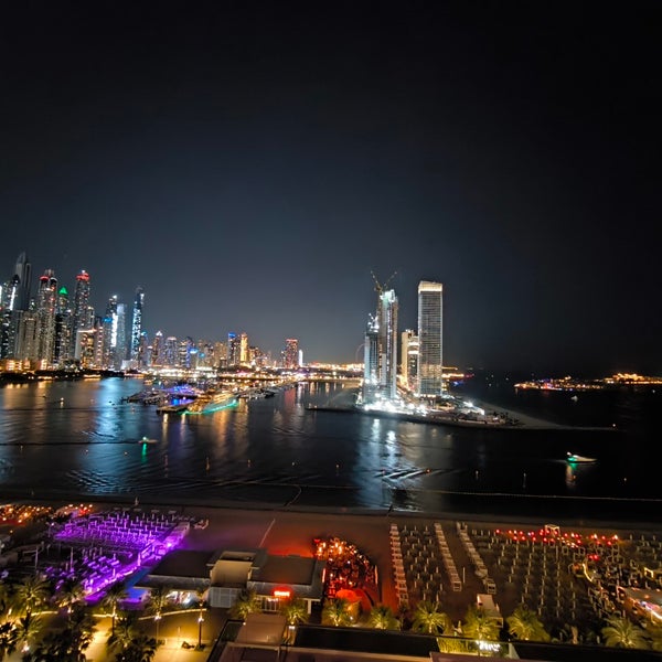 2/14/2024 tarihinde Raffaele D.ziyaretçi tarafından Barfly by Buddha-Bar Dubai'de çekilen fotoğraf