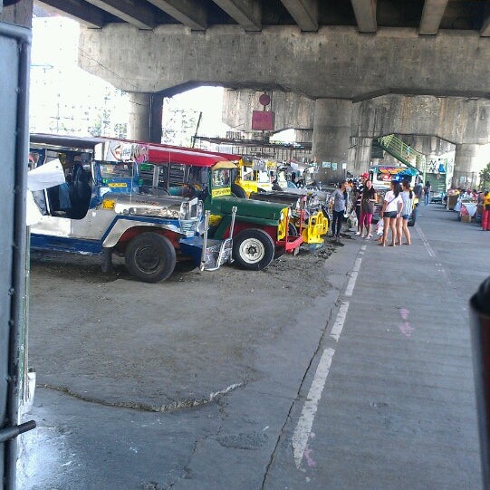 UP-Katipunan Jeep Terminal - Loyola Heights - Katipunan Ave