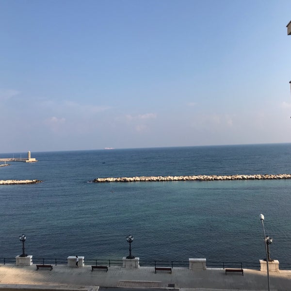 Foto tirada no(a) JR Hotels Grande Albergo delle Nazioni Bari por Anna Q. em 10/21/2018
