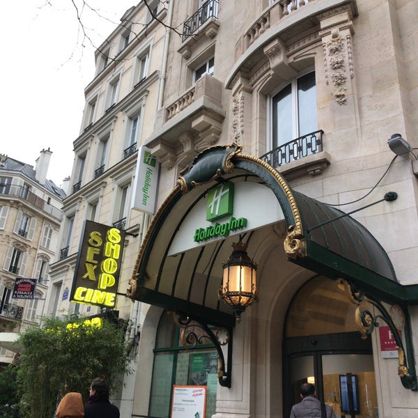 Photo taken at Holiday Inn Paris - Gare de Lyon Bastille by Rumi on 2/19/2017