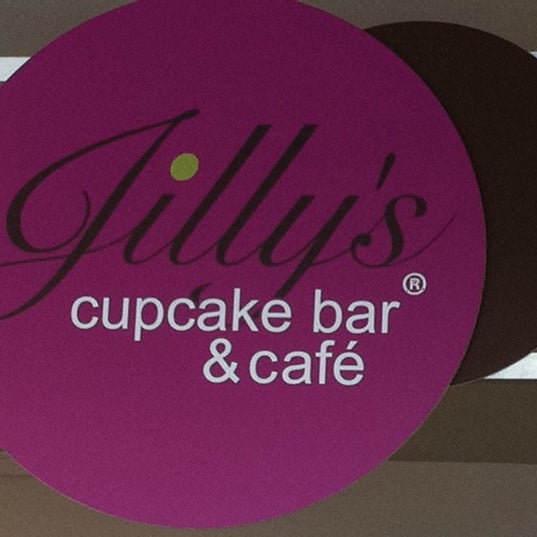 7/9/2011에 Tammy S.님이 Jilly&#39;s Cupcake Bar &amp; Cafe에서 찍은 사진