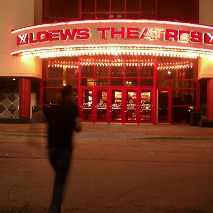 AMC Loews Woodridge 18 - 10000 Woodward Ave