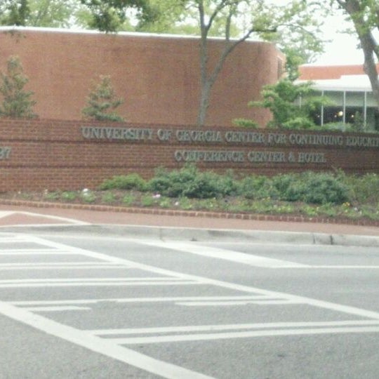 4/21/2012にChrystal O.がUniversity of Georgia Center for Continuing Education &amp; Hotelで撮った写真