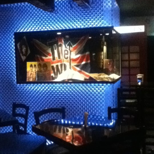 Photo taken at Legends Kitchen &amp; Bar by Hugo G. on 1/18/2012