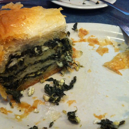 Foto diambil di Chef Zorba&#39;s Greek Restaurant oleh Riley P. pada 4/21/2012