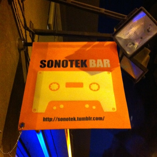 Foto tirada no(a) Sonotek Bar por Sebastián R. em 7/14/2012