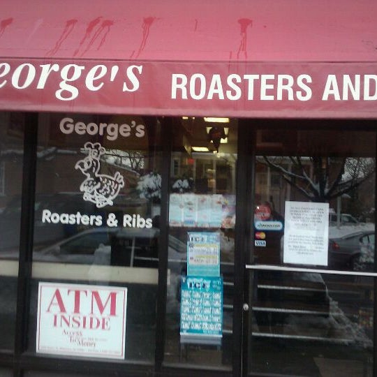 รูปภาพถ่ายที่ George&#39;s Roasters and Ribs โดย Niko M. เมื่อ 2/15/2011
