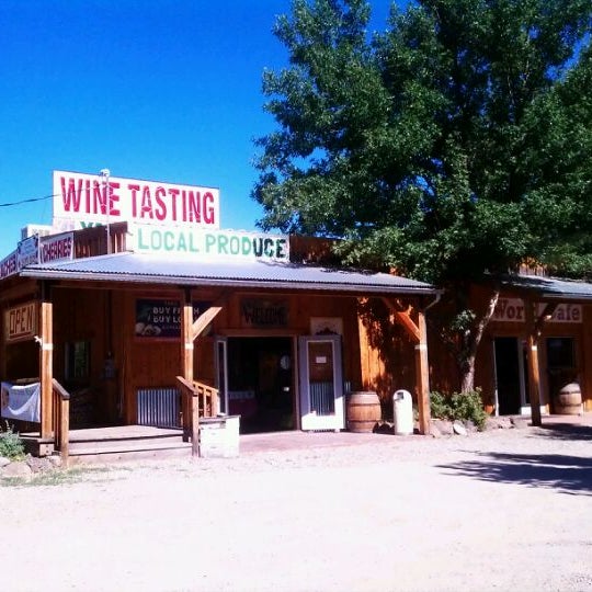 Delicious Orchards Gourmet Store in Paonia