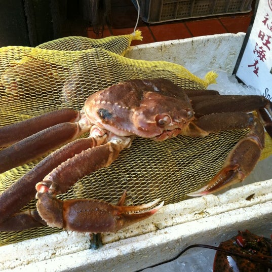 Photo taken at Aqua Best Seafood, Inc by Freeman on 7/5/2012