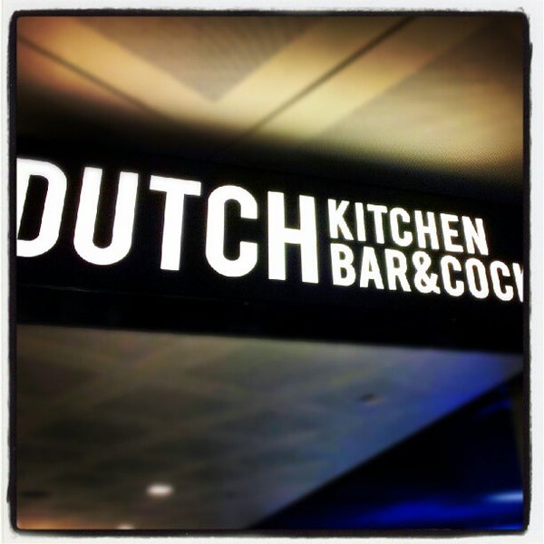 รูปภาพถ่ายที่ Dutch Bar &amp; Cocktails โดย Adrian L. เมื่อ 7/3/2012