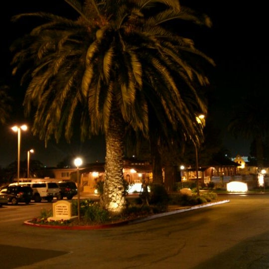 Photo taken at SFO El Rancho Inn, SureStay Collection by Best Western by Jungmoo P. on 2/26/2012
