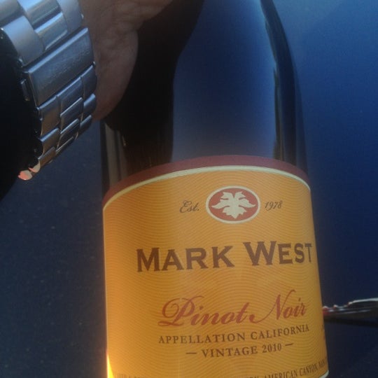 Dekalb Bottle House Liquor Store in Atlanta