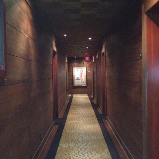 Das Foto wurde bei Cardozo Hotel von Charlie305 S. am 1/30/2012 aufgenommen