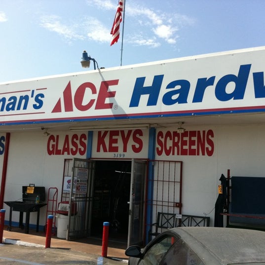 Bauman's Ace Hardware Ferretería en Riverside
