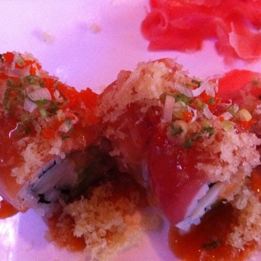 7/12/2012 tarihinde Liem N.ziyaretçi tarafından Sawa Hibachi Steakhouse &amp; Sushi Bar'de çekilen fotoğraf