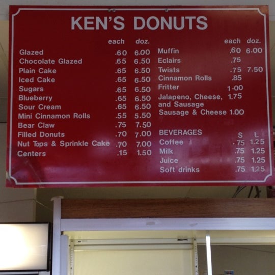 Photo taken at Ken&#39;s Donuts by Dat L. on 4/3/2012