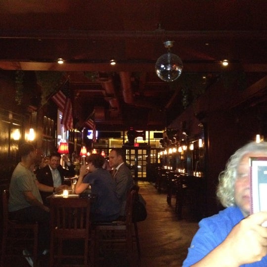 8/14/2012 tarihinde Pat W.ziyaretçi tarafından Stitch Bar &amp; Lounge'de çekilen fotoğraf