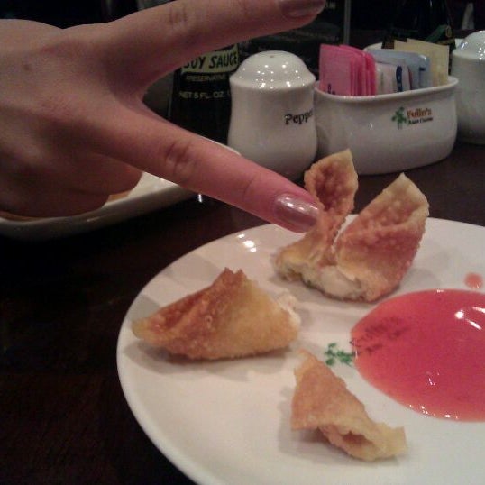 9/3/2011 tarihinde Anna O.ziyaretçi tarafından Fulin&#39;s Asian Cuisine'de çekilen fotoğraf