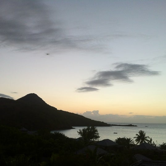Foto diambil di Hermitage Bay - Antigua oleh Den P. pada 3/24/2012