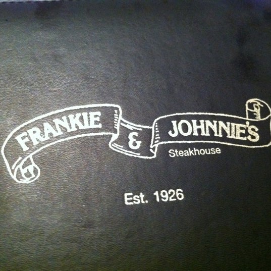 Foto tomada en Frankie &amp; Johnnie&#39;s Restaurant  por Kenny C. el 9/15/2011