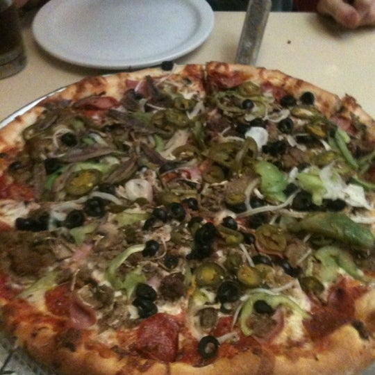 Das Foto wurde bei Pizza Shack - Willis von Rachael A. am 4/19/2012 aufgenommen