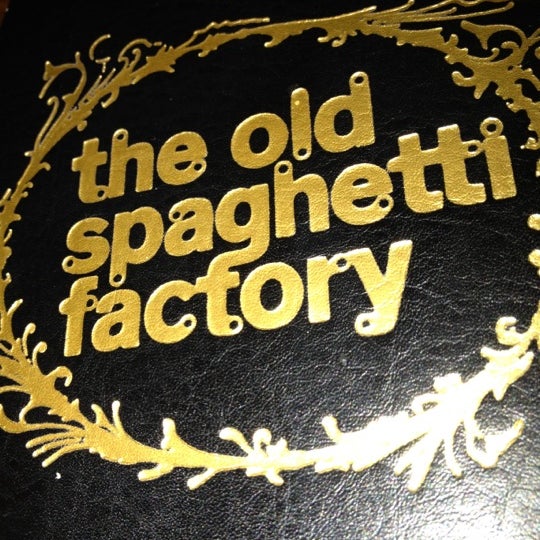 รูปภาพถ่ายที่ The Old Spaghetti Factory โดย DJ Twin Spin เมื่อ 4/15/2012