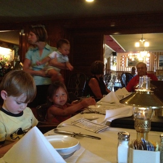 Photo taken at Owens&#39; Restaurant by Nathan D. on 7/28/2012