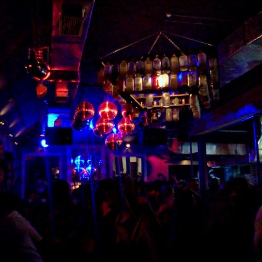 Foto tomada en MISHKA Shop&amp;Bar  por Sasha S. el 1/8/2012